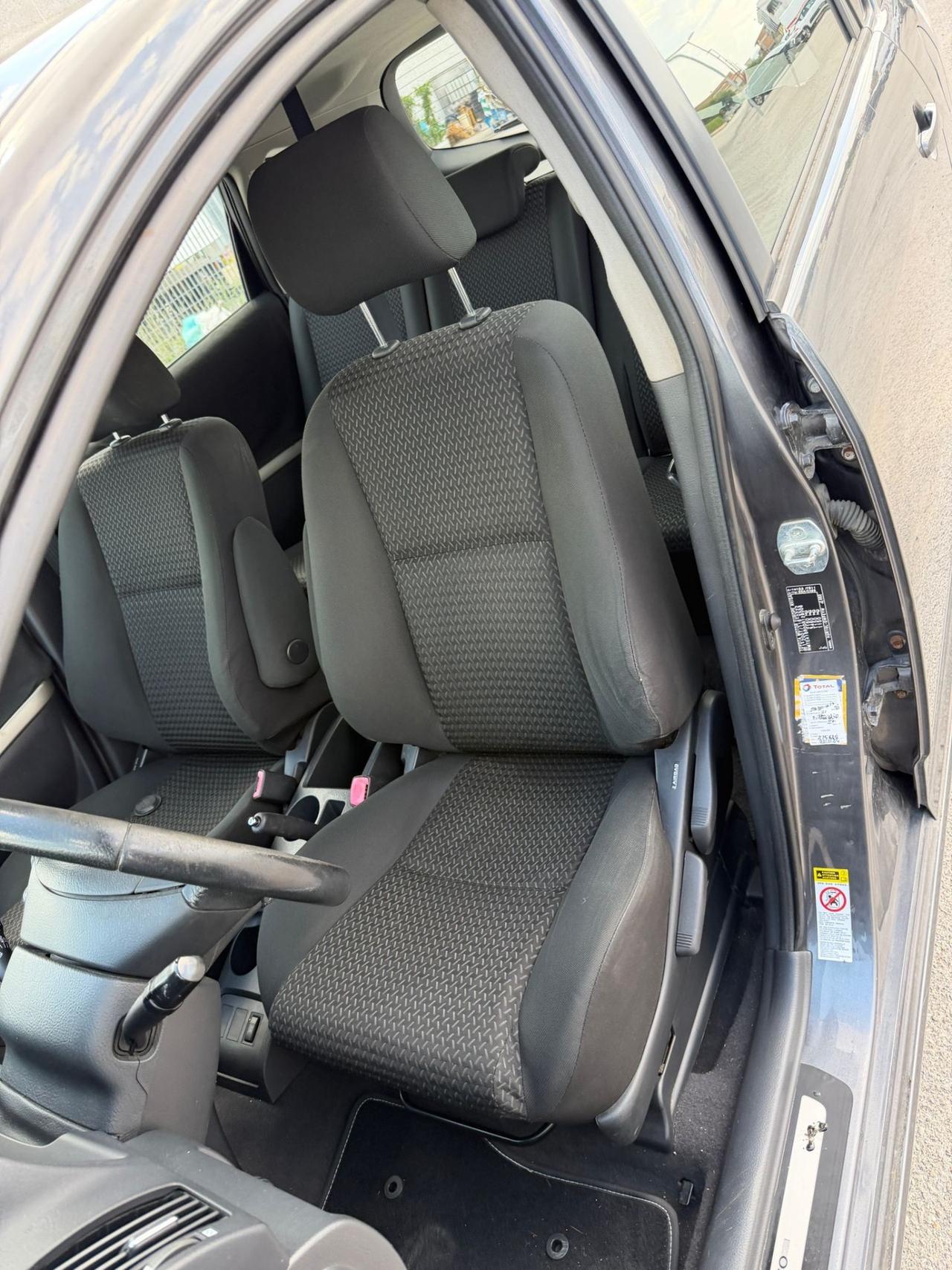 Toyota Corolla Verso D-4D Sol
