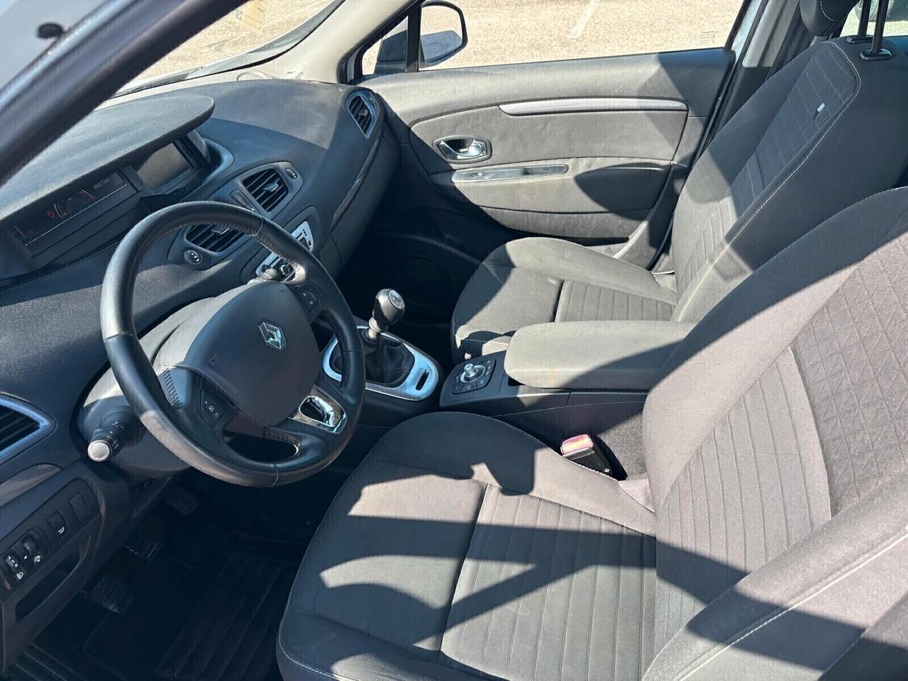 Renault Scenic XMod 1.5 dCi Limited - 2015