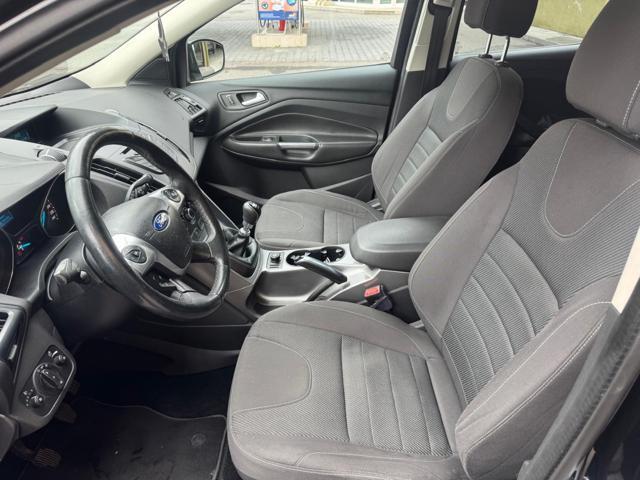 FORD Kuga 2.0 TDCI , Plus 4x2 Sport Utility