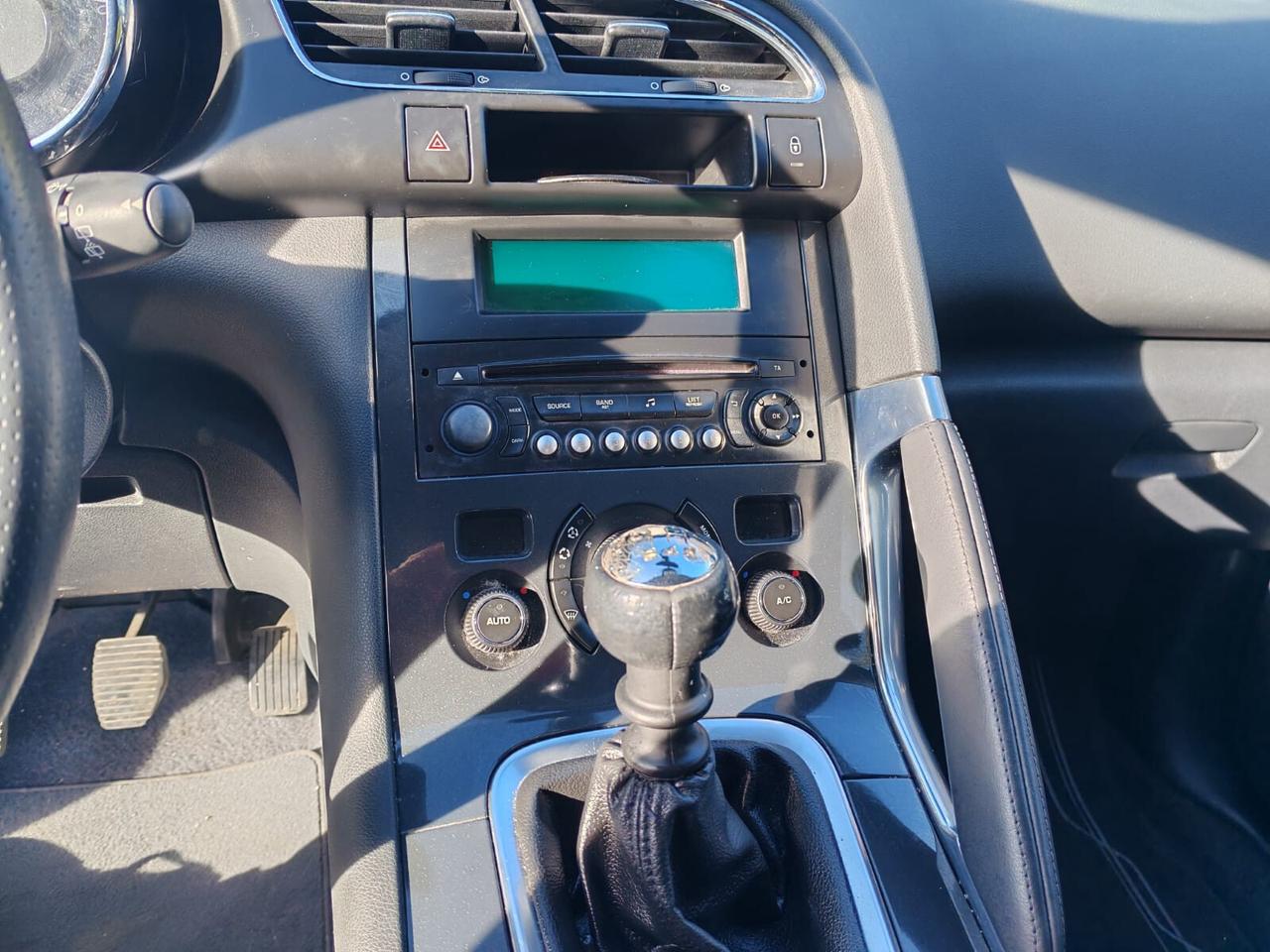 Peugeot 3008 1.6 HDi 115CV Allure