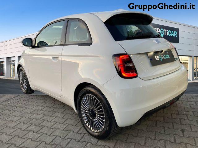 FIAT 500 La Prima Berlina 42 kWh