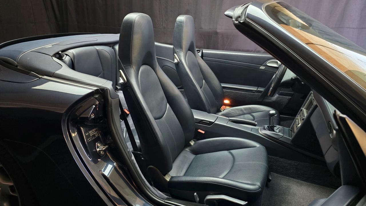 Porsche 911 Carrera Cabriolet