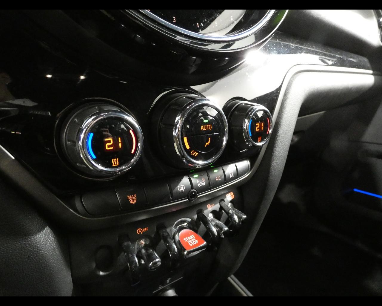 MINI Mini Countrym.(F60) - Mini 2.0 Cooper SD Business Countryman