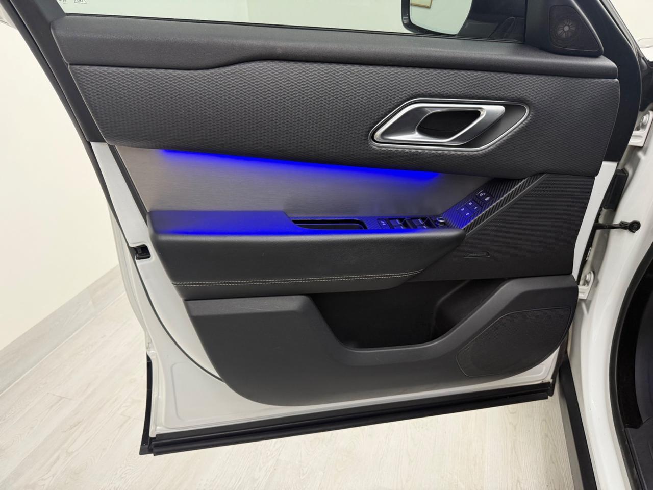 Land Rover Range Velar 2.0 TD4 180 CV R-Dynamic HSE