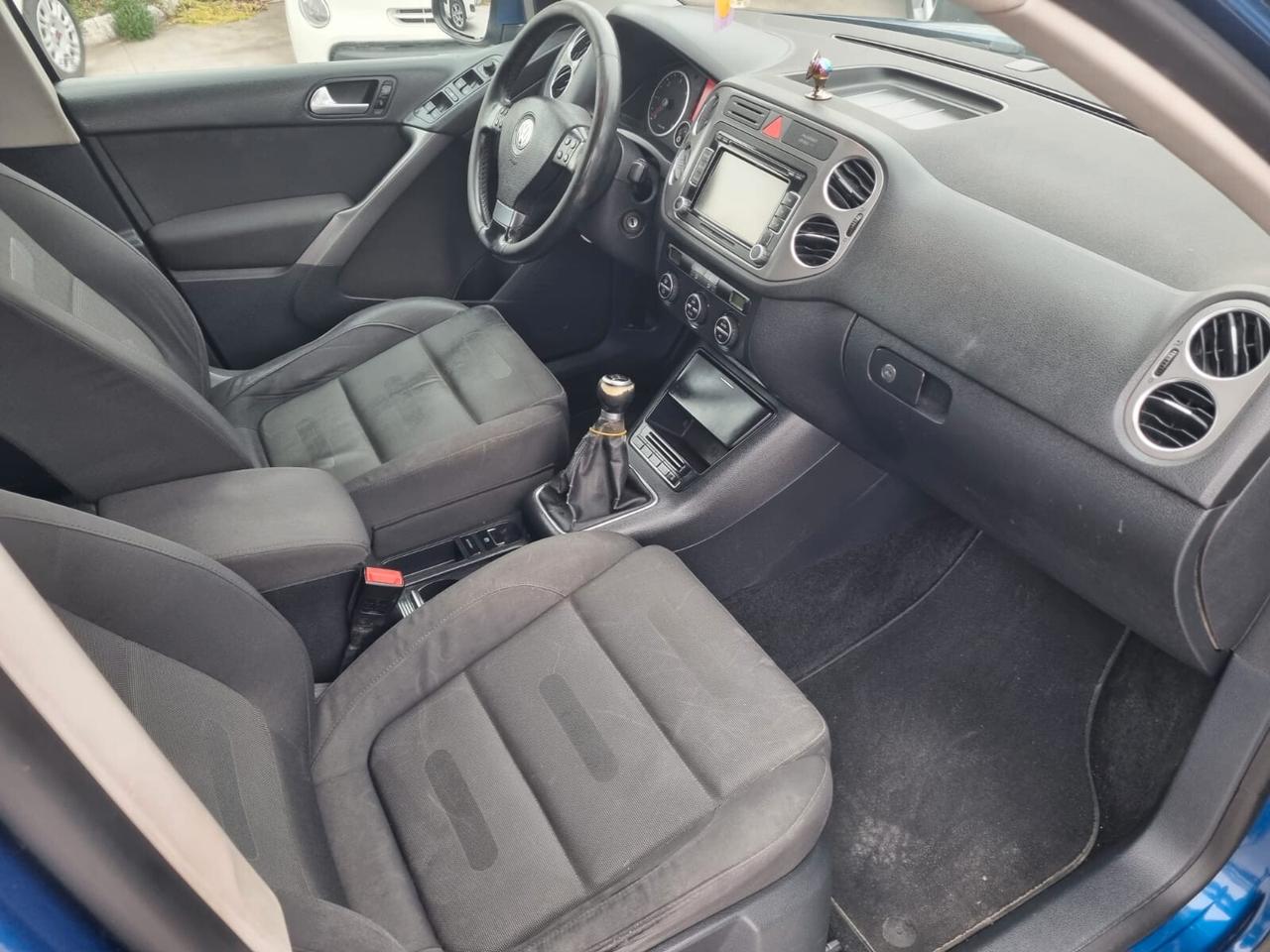 Volkswagen Tiguan 2.0 16V TDI DPF Sport & Style (18°)