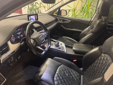 AUDI Q7 2ª serie SQ7 4.0 V8 TDI quattro tiptro...