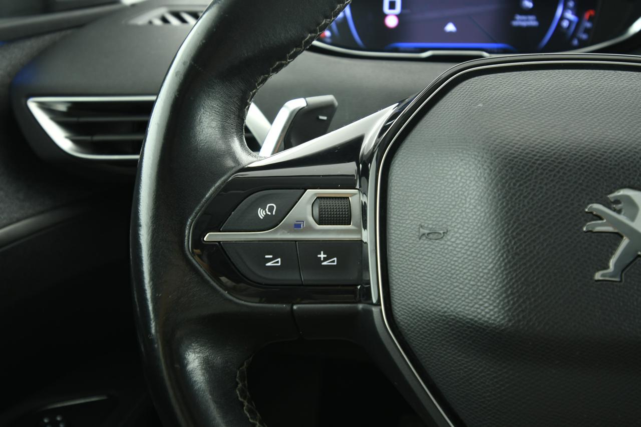 PEUGEOT 3008 1.5 bluehdi Allure Pack s&s 130cv eat8 CAMERA+APP CONNECT+C18"