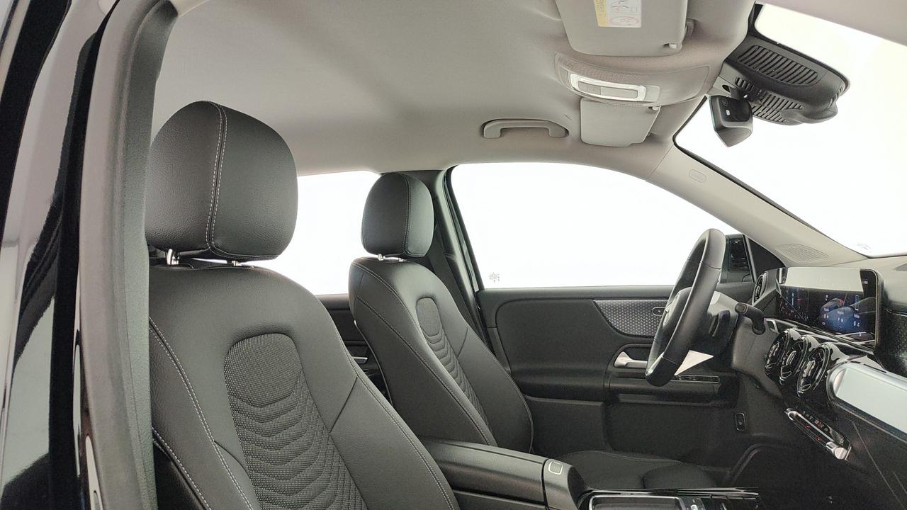Mercedes-Benz GLB 180 d Advanced auto