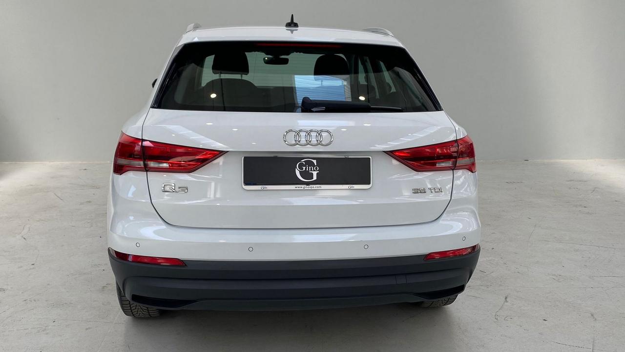 AUDI Q3 35 2.0 tdi Business s-tronic