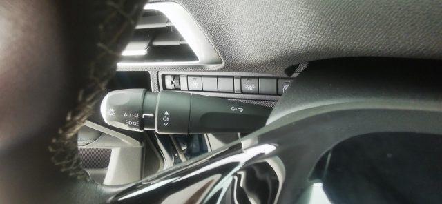 PEUGEOT 5008 BlueHDi 130 S&S Allure