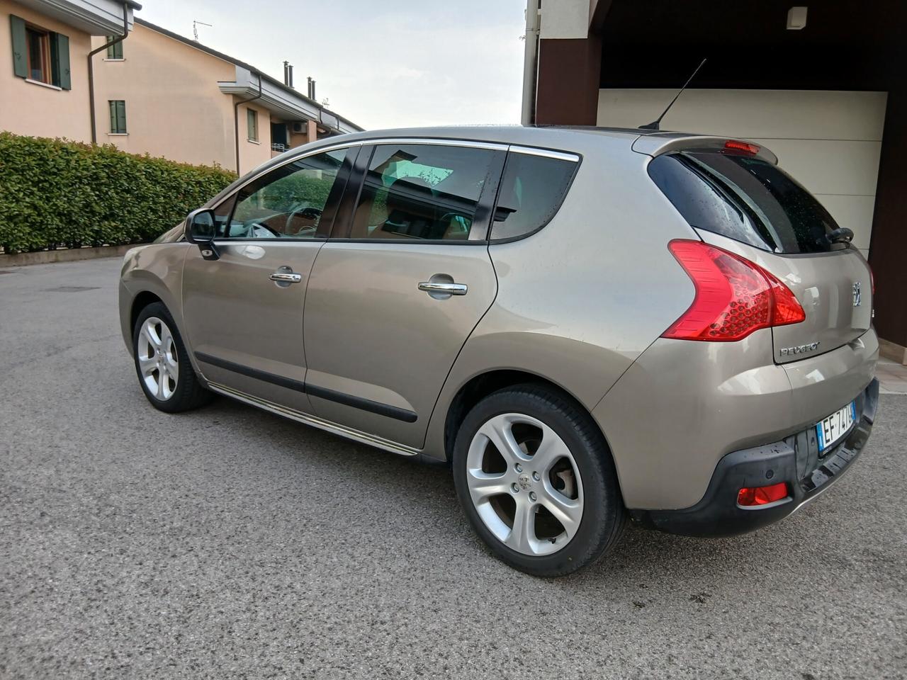 Peugeot 3008 1.6 HDi 112CV Allure Full Optional in pronta consegna