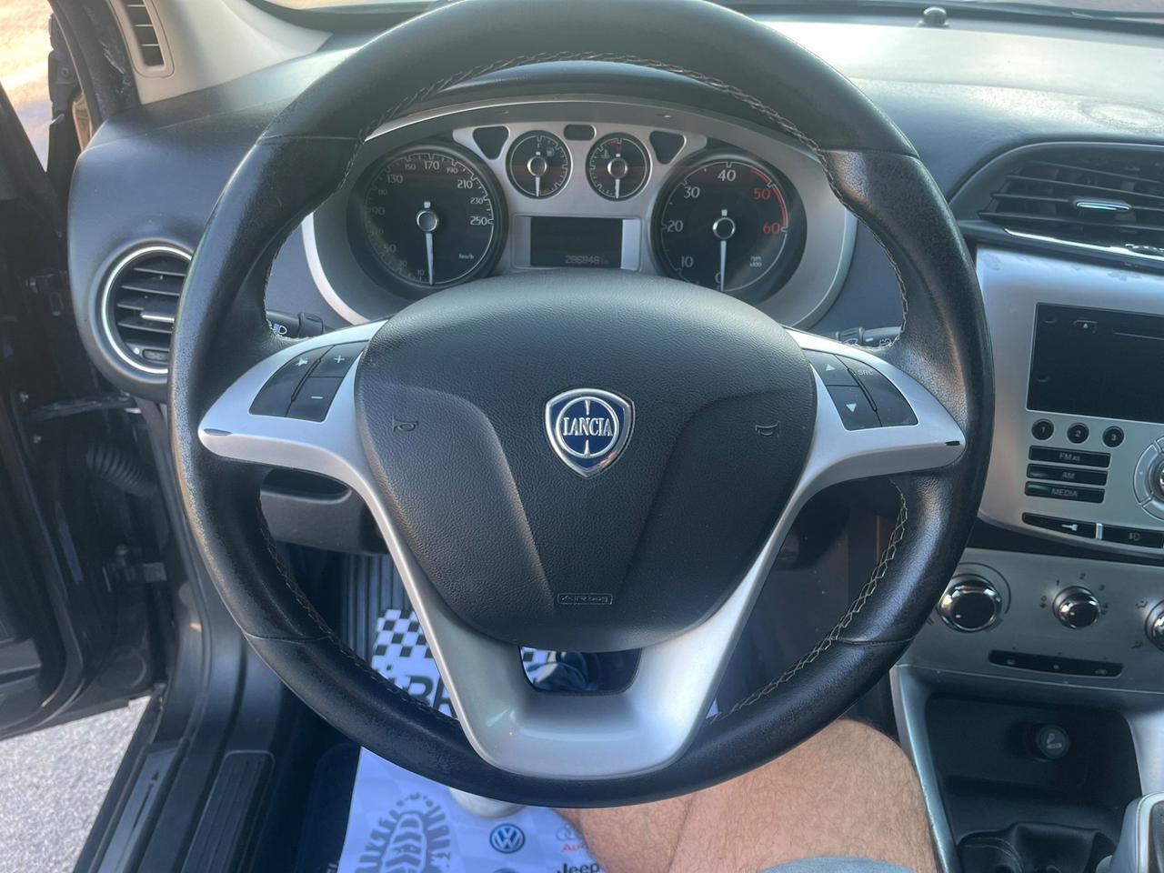 Lancia Delta 1.6 MJT Silver 2011