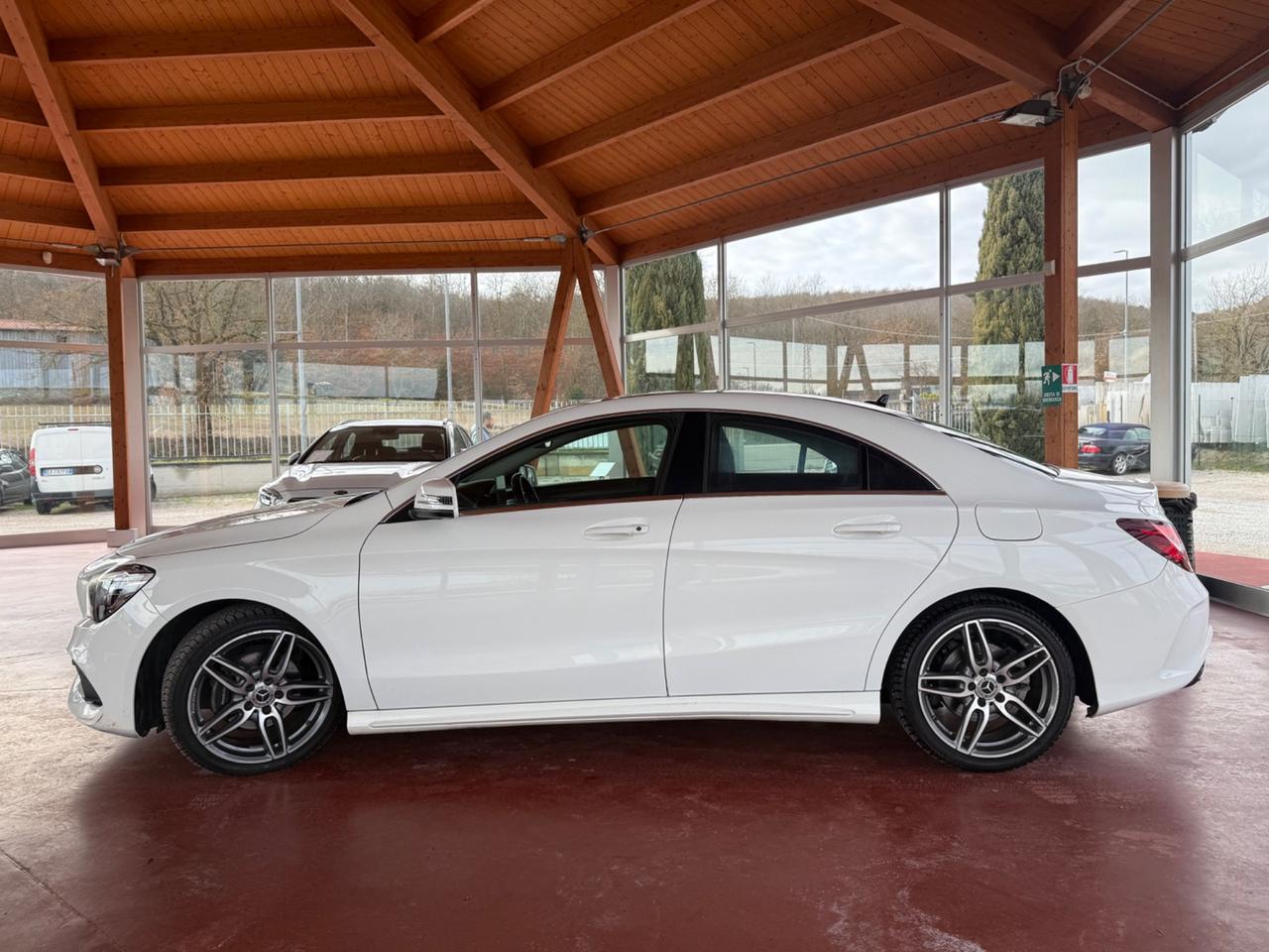 Mercedes-benz CLA 200 d - Automatico - Neopatentati