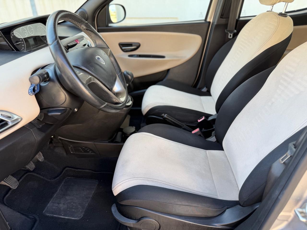 Lancia Ypsilon 1.2 69 CV 5 porte GPL Ecochic Gold