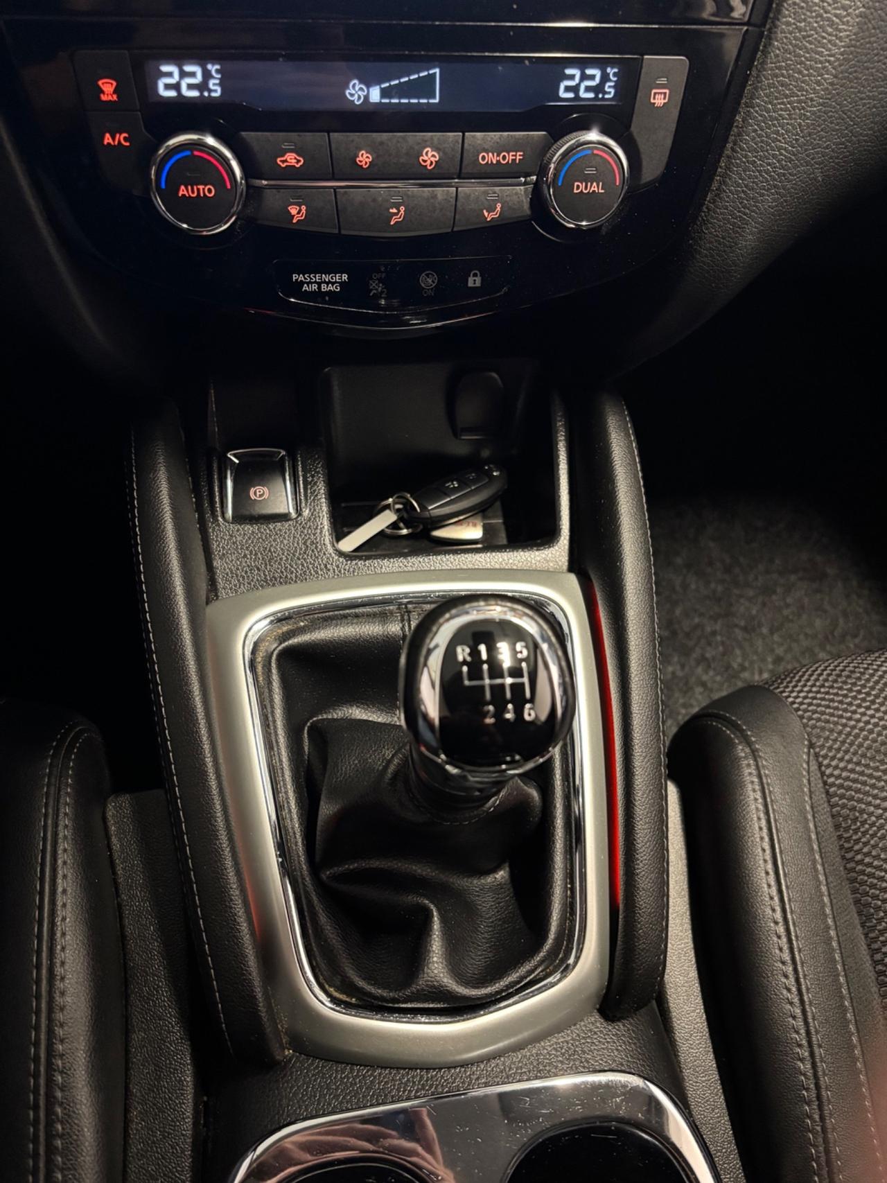 Nissan Qashqai 1.2 BENZINA DIG-T TEKNA