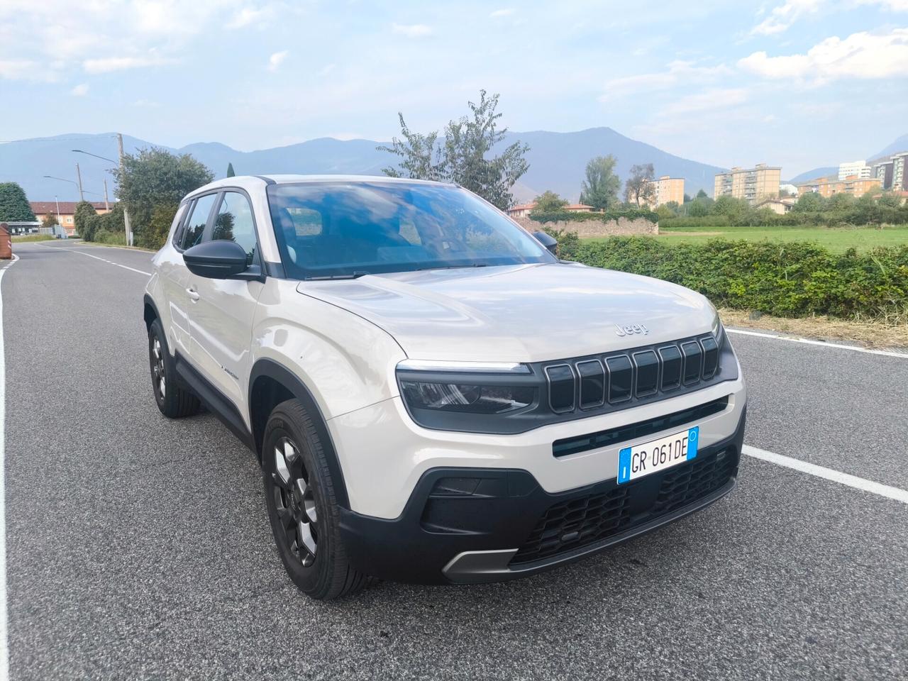 JEEP AVENGER 1,2 BENZINA 100 CV- 2023- OK NEOPATENTATI