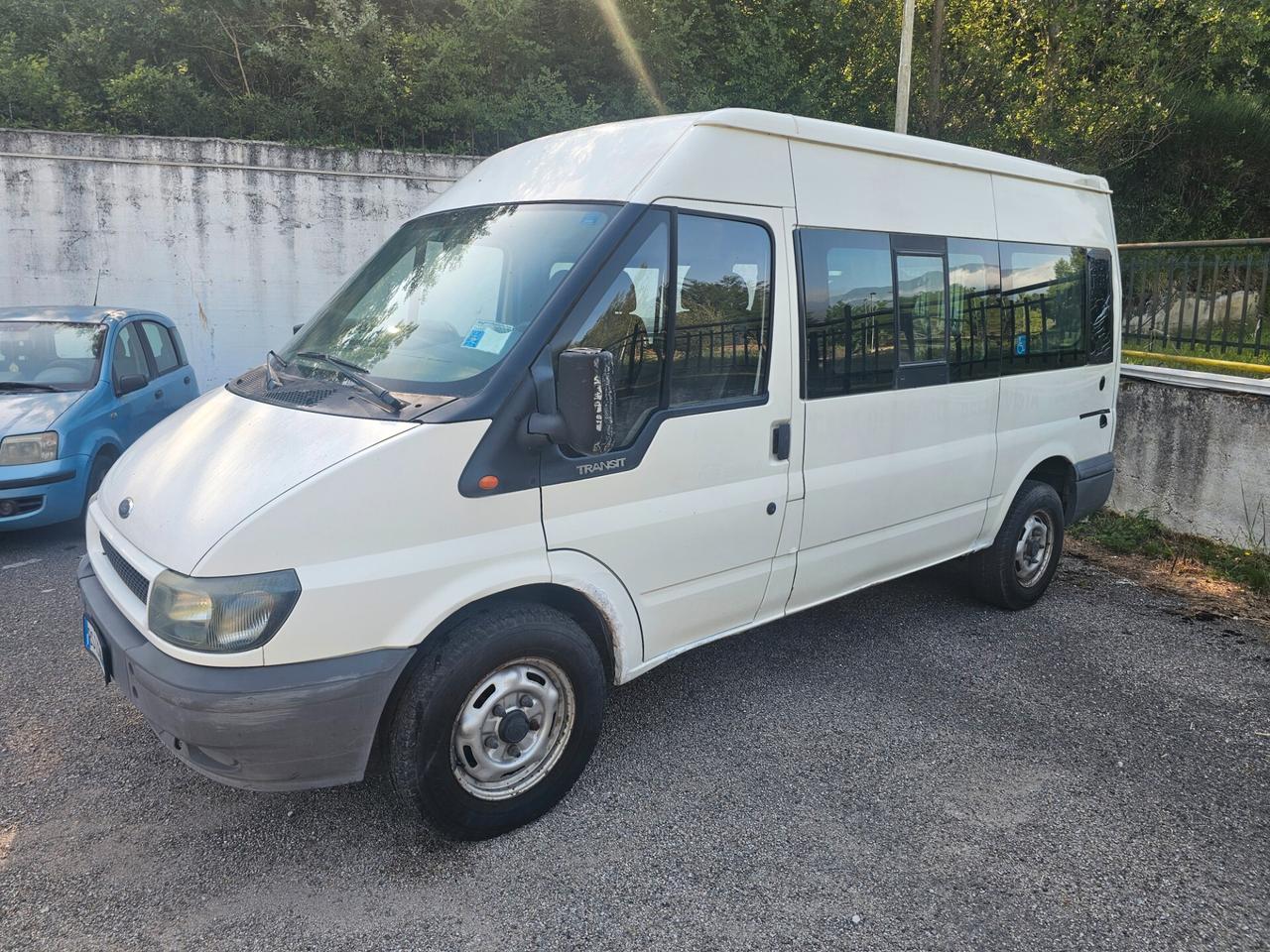 Ford Transit/Tourneo/Bus Transit 330 2.4 TD/120 cat PC Combi con pedana trasporto disabili 8 posti