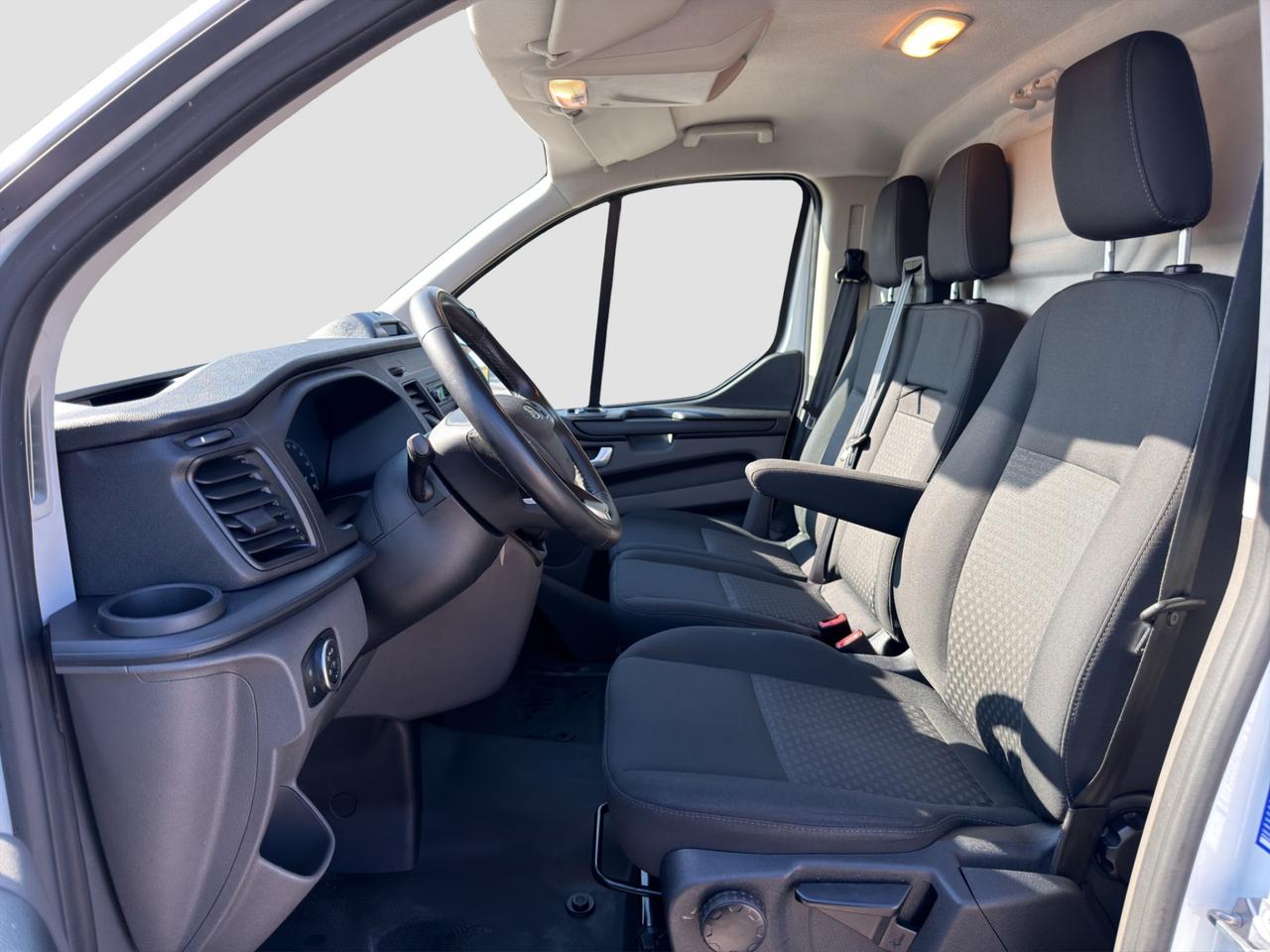 FORD Transit Custom 280 2.0 EcoBlue Hybrid 130 PC Furgo