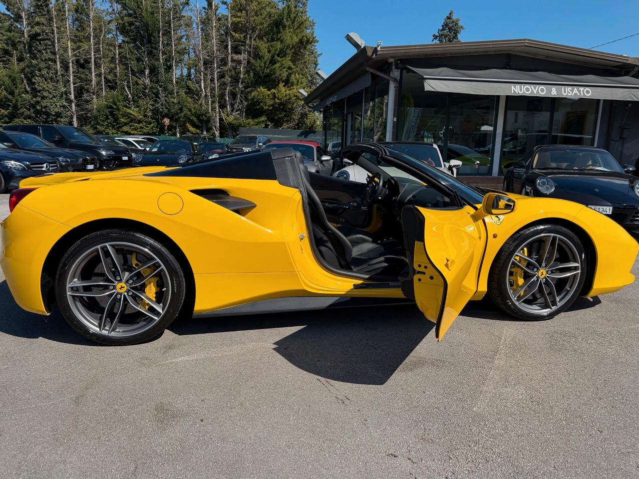 Ferrari 488 Spider/pack carbonio/lift/dispaly passeggero/unica!!!!