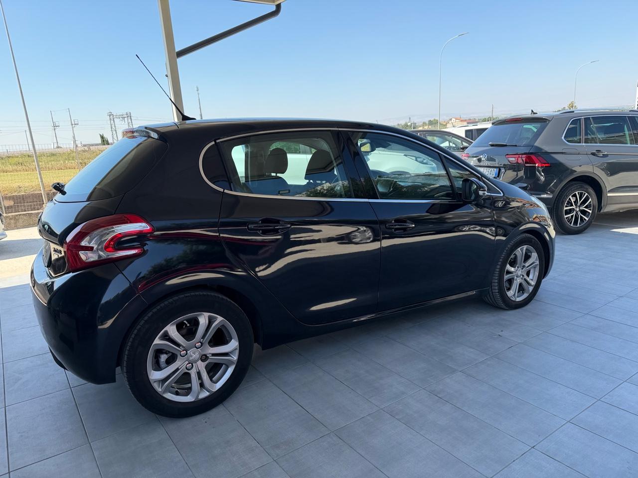 Peugeot 208 1.6 e-HDi 92 CV Stop&Start 5 porte Allure