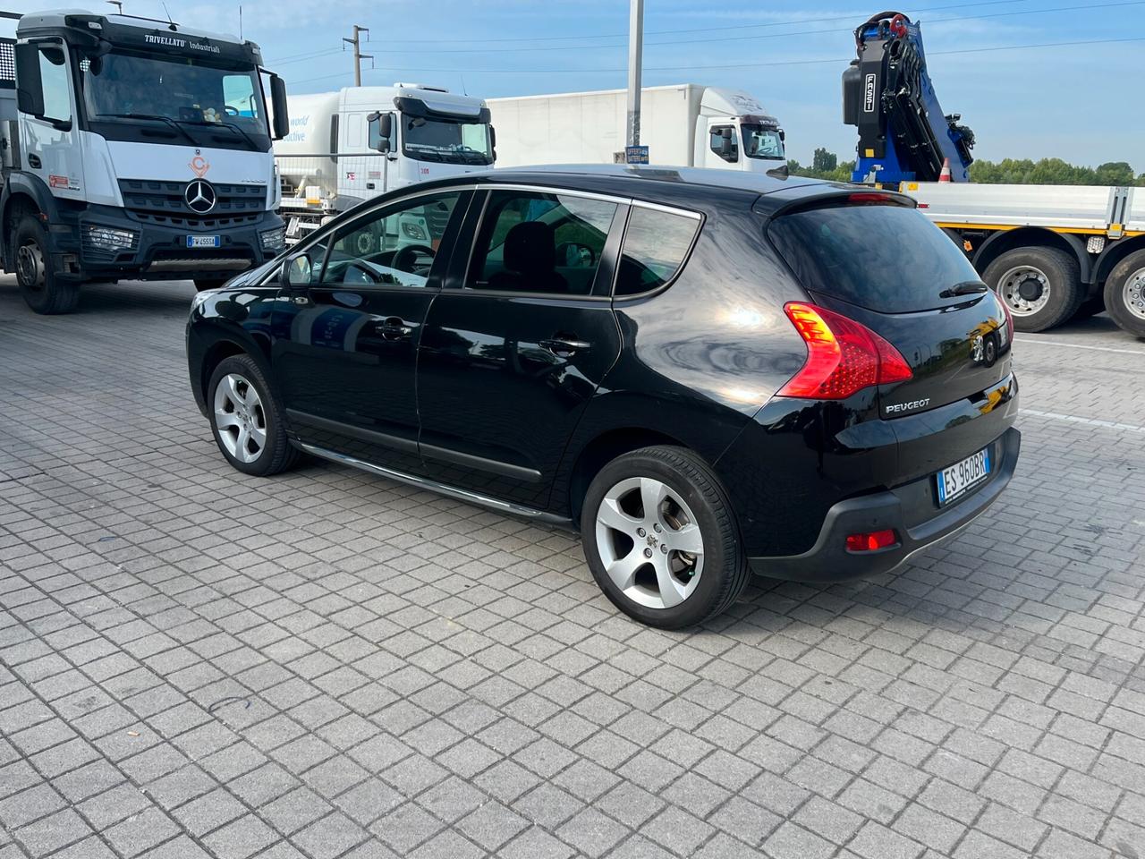 Peugeot 3008 1.6 e-HDi 115CV cambio robotizzato S.&S. Business
