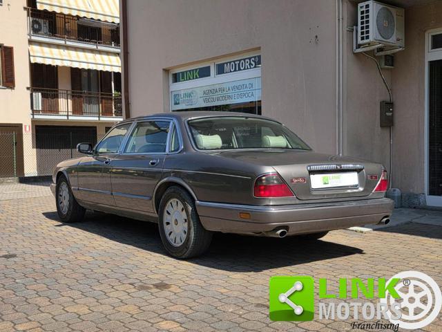 DAIMLER Six LWB 4.0L GUIDA A DESTRA