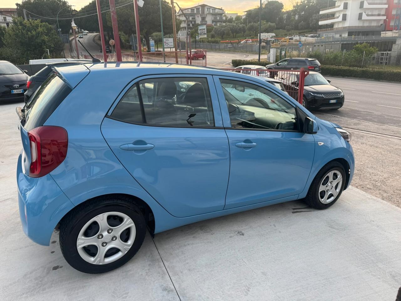Kia Picanto 1.0 12V 5 porte