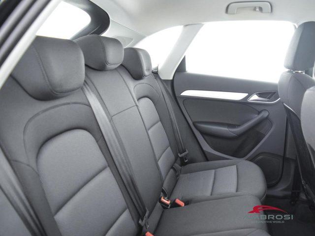 AUDI Q3 2.0 TDI 120 CV Business