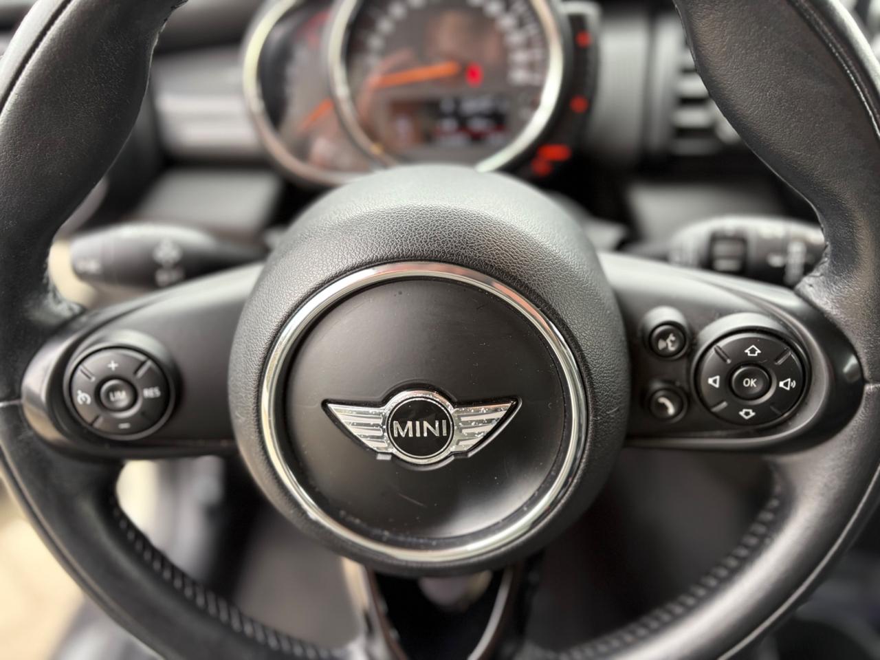 Mini 1.5 Cooper D Business XL