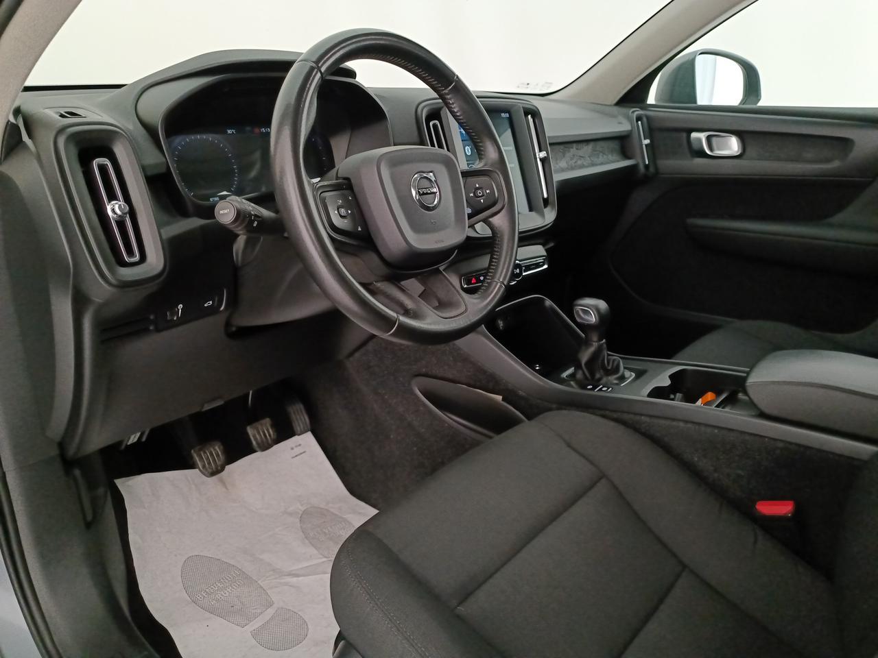VOLVO XC40 2.0 d3