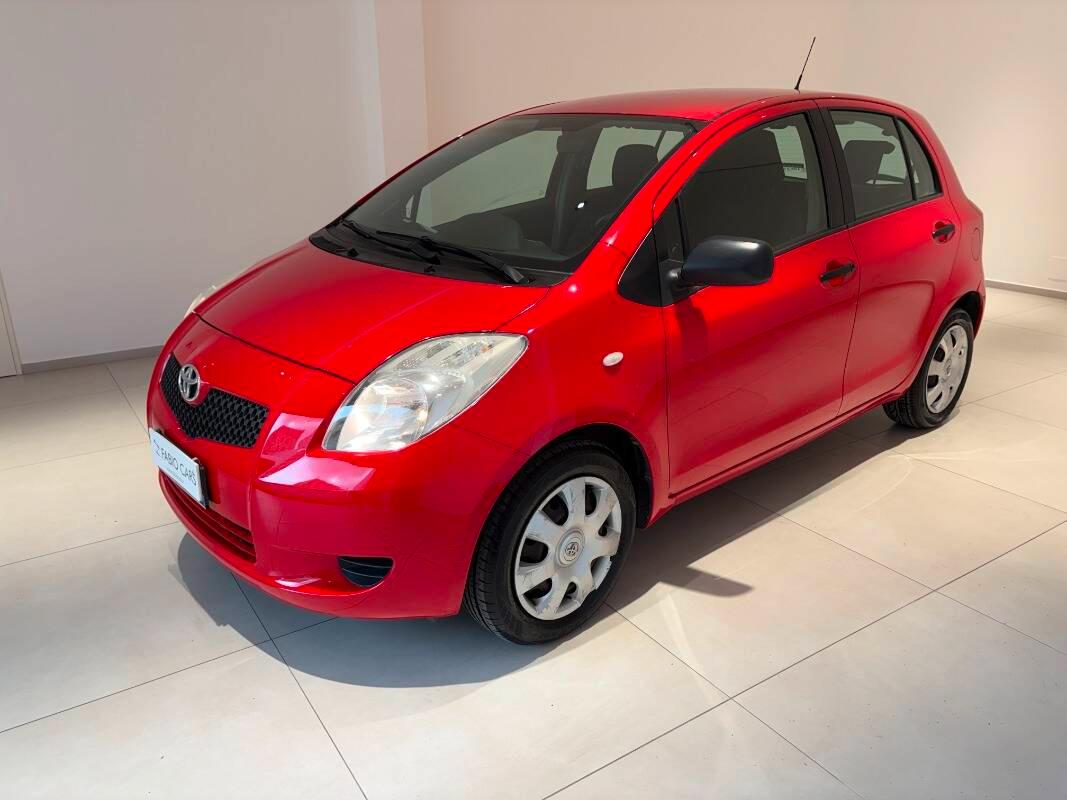 Toyota Yaris 1.0 5p