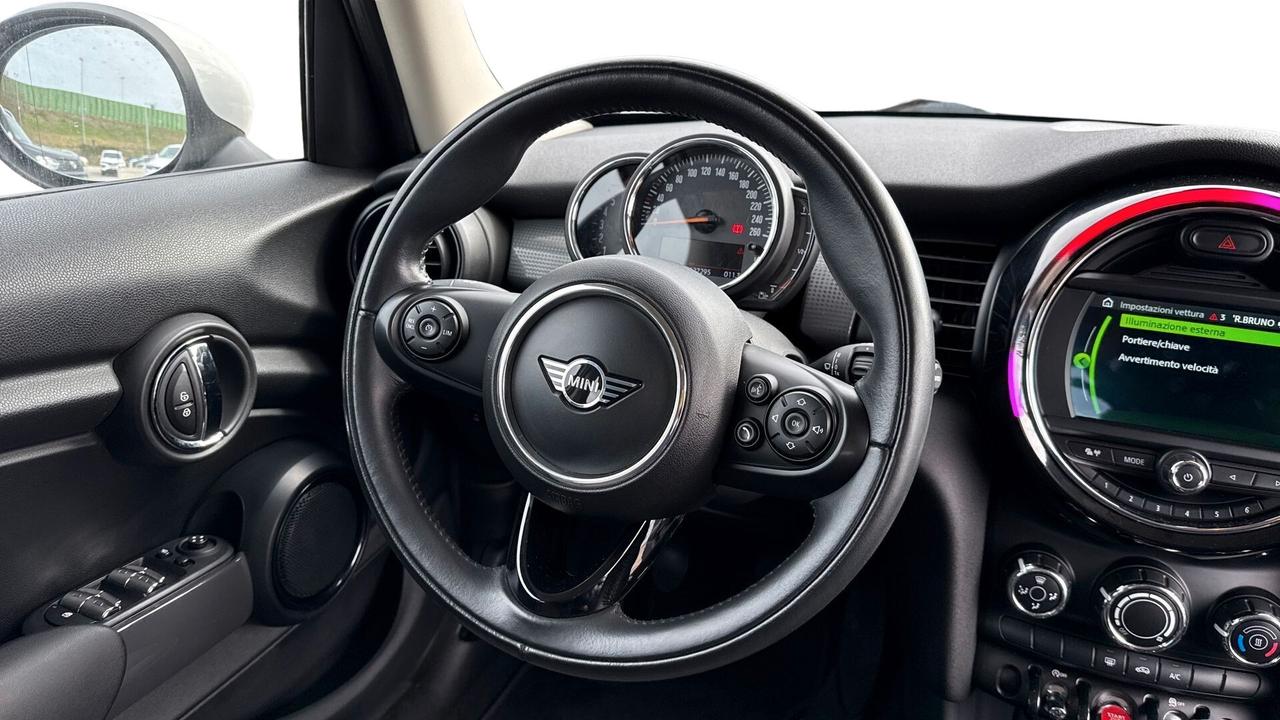 Mini Mini 1.5 Cooper D 5 porte