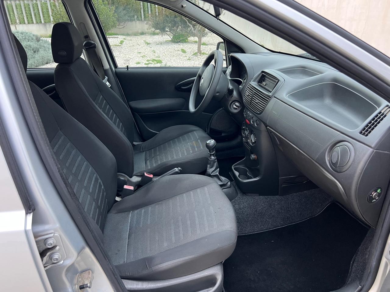 Fiat Punto 1.2 benzina 5 porte 93 Mila Km 2010