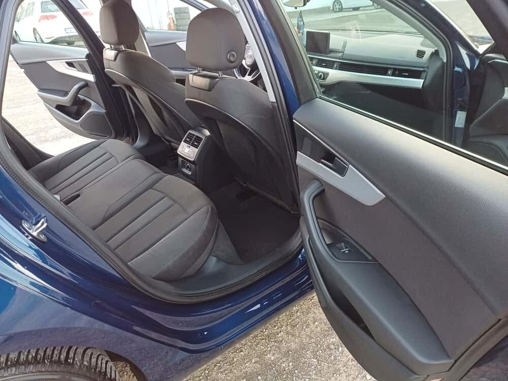 Audi A4 2.0 TDI 150 CV ultra S tronic Design