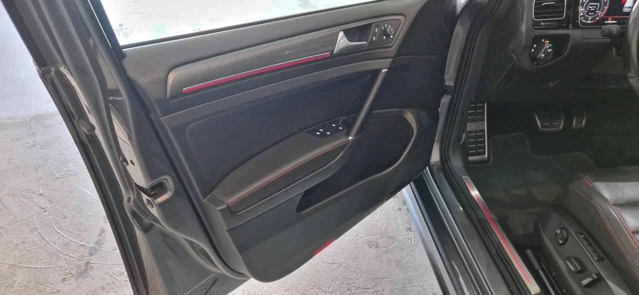 Volkswagen Golf GTI Performance 2.0 245 CV TSI DSG 5p. BMT