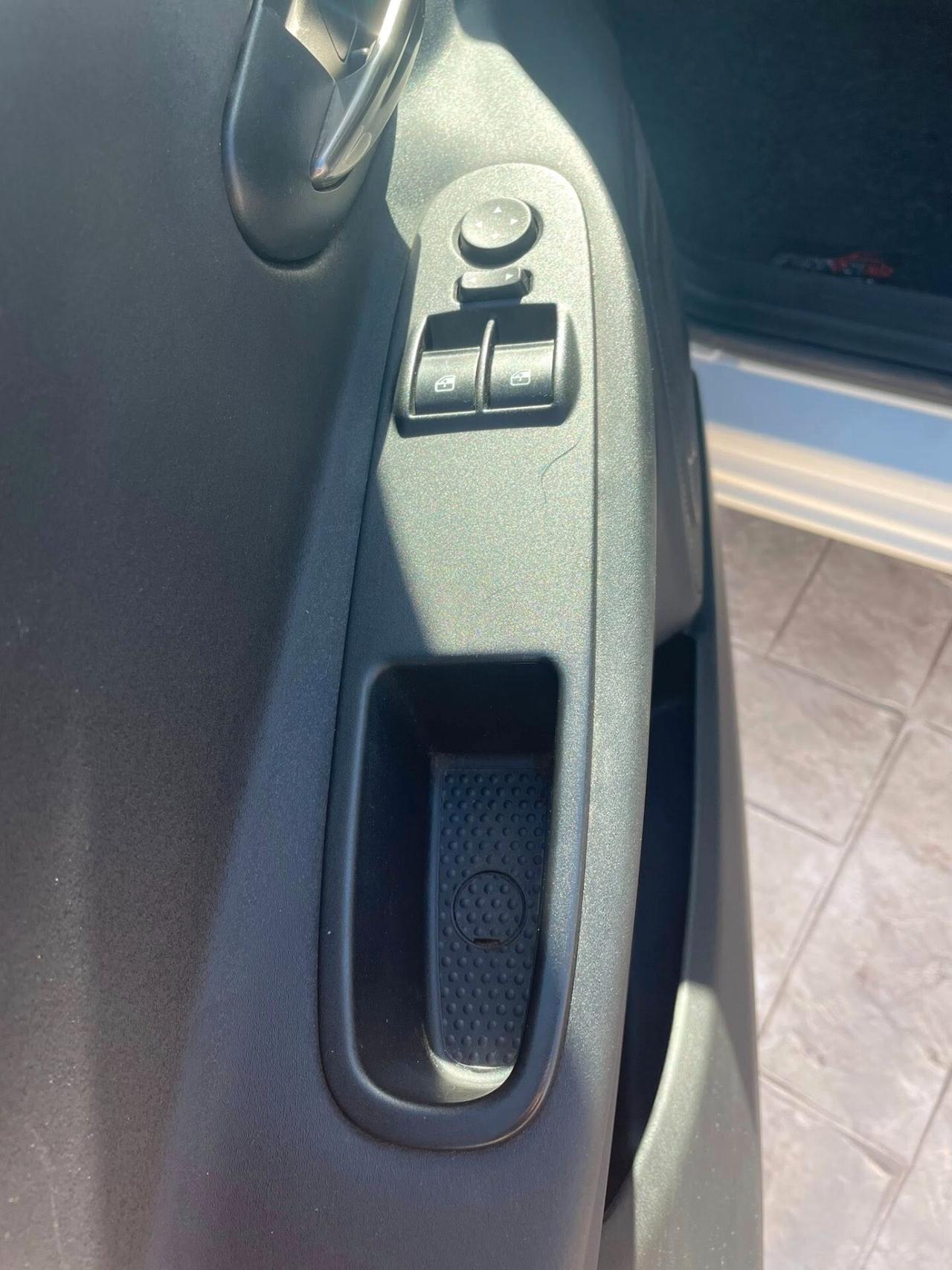 Lancia Ypsilon 1.2 69 CV 5 porte Gold