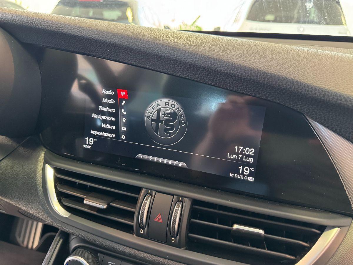 ALFA ROMEO Giulia 2.2 210 CV AT8 AWD Q4 Veloce