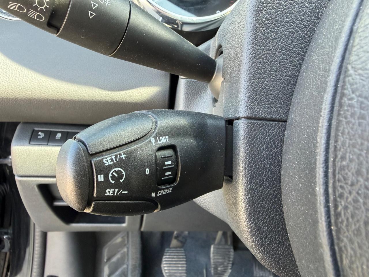 Peugeot 3008 1.6 HDi 115CV Allure