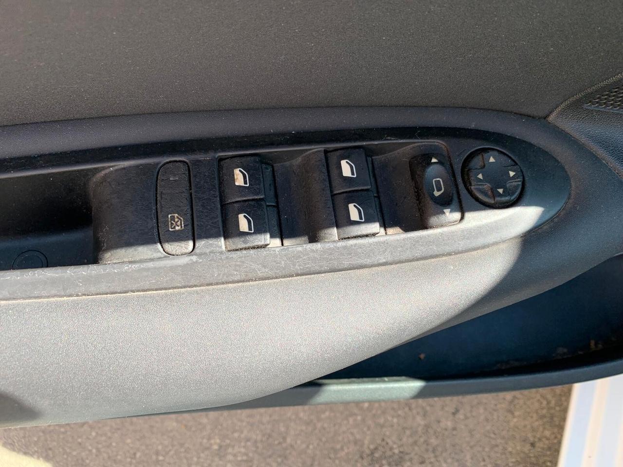 Citroen C4 1.4 VTi 95 Seduction