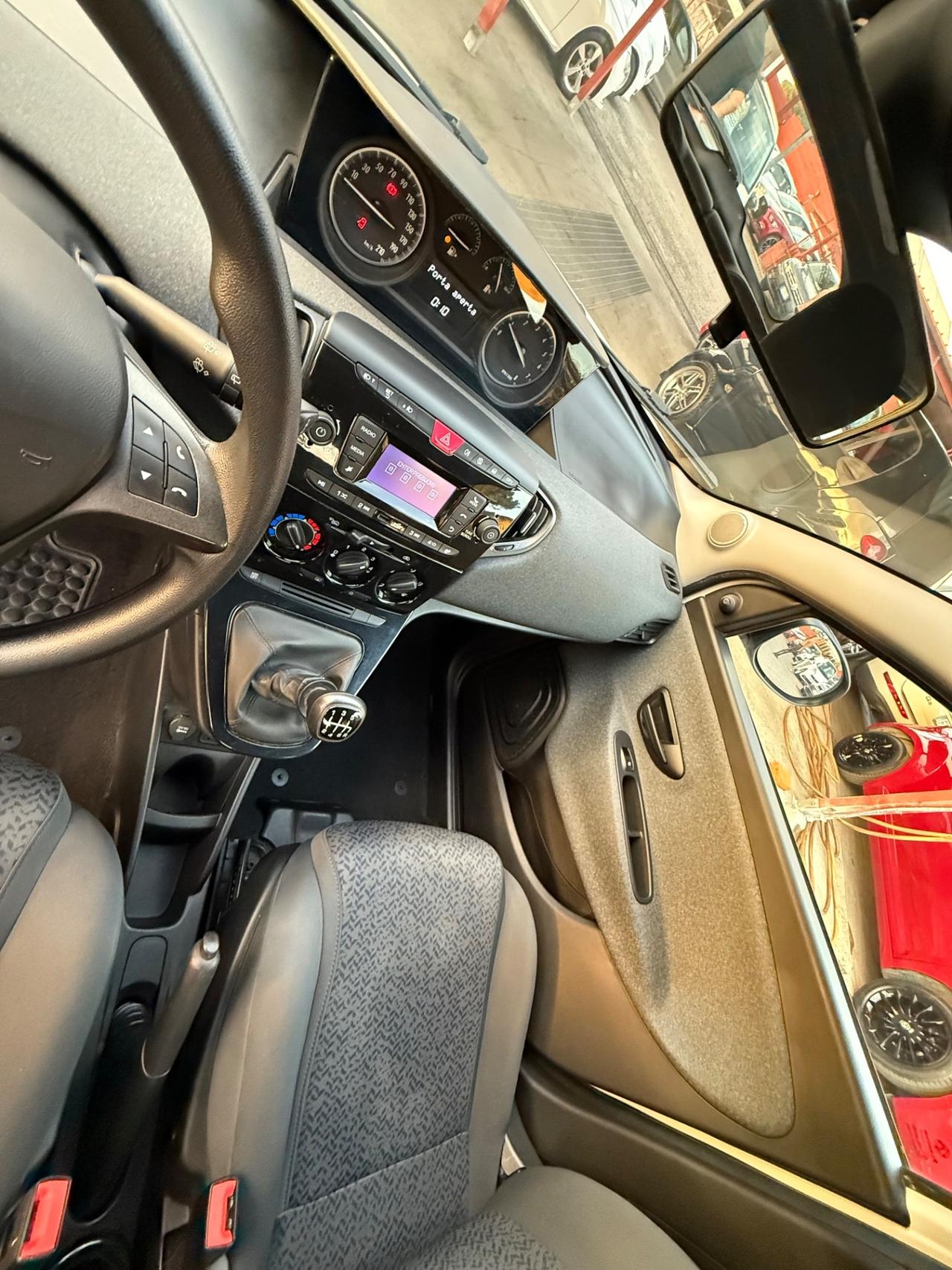 Ypsilon 1.0 /Hybrid/unipro/iva esposta /rate/
