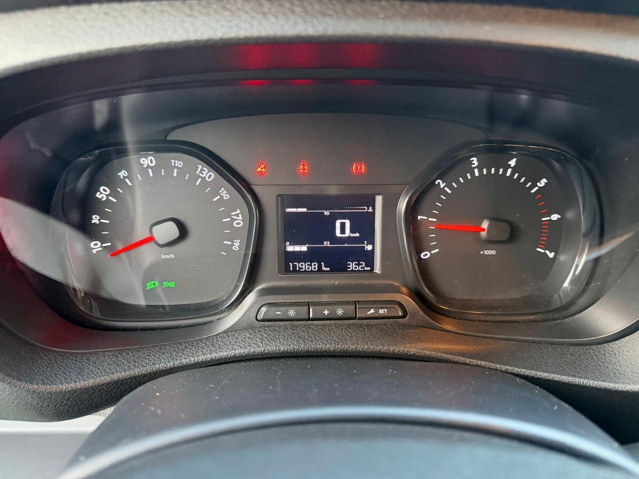 Citroen Spacetourer BlueHDi 115 S&S M Shine