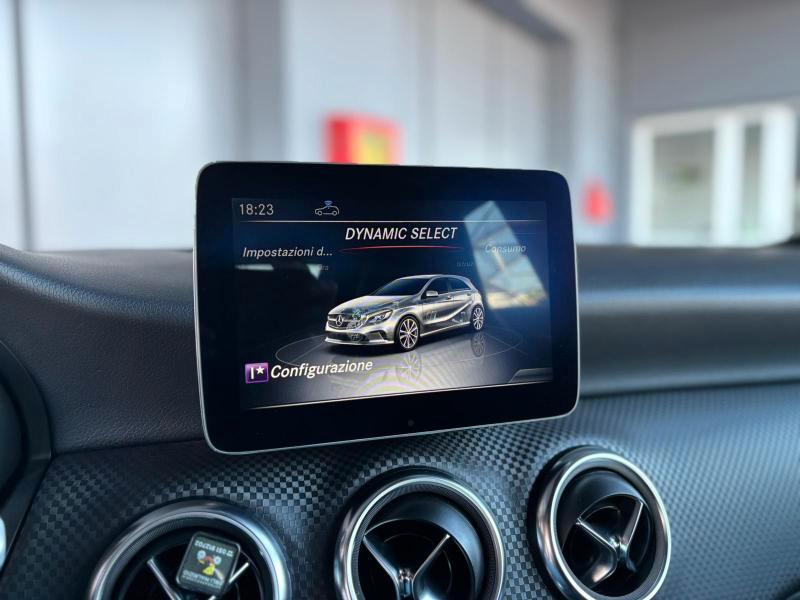 Mercedes-Benz A180 d Sport auto