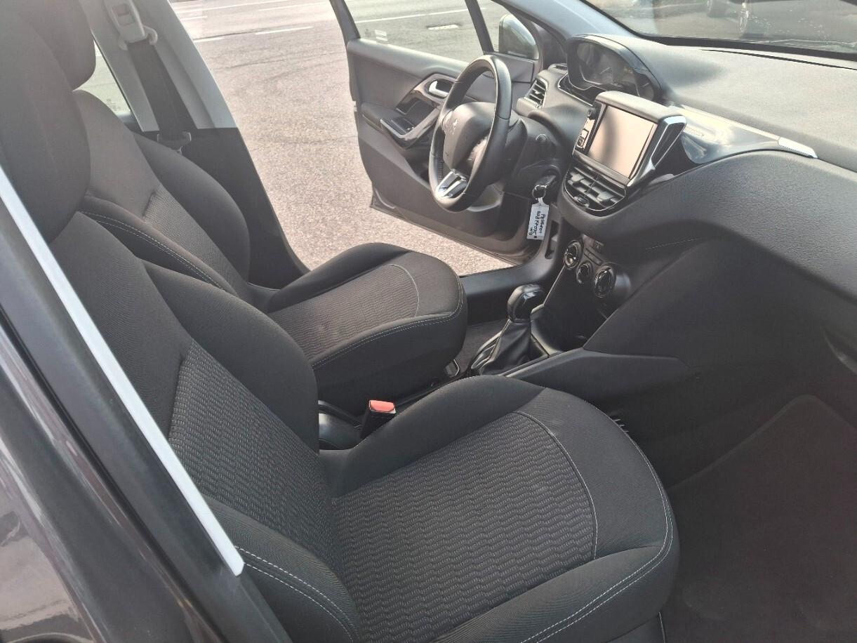 Peugeot 208 PureTech 82 5 porte Allure