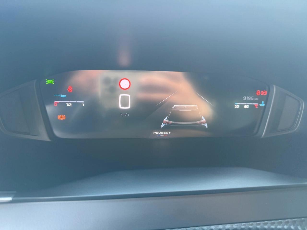 Peugeot 2008 PureTech 100 S&S Allure - ok neopatentati -