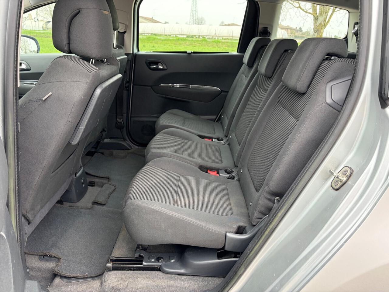 Peugeot 5008 1.6 diesel 2013 7 posti