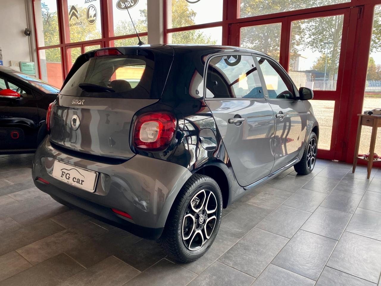 Smart ForFour 1.0 Passion 71Cv NEOPATENTATI