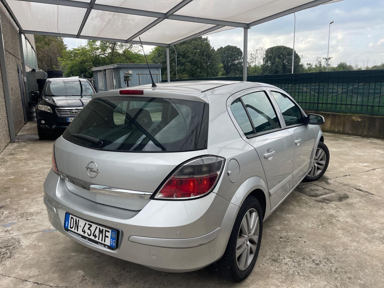 OPEL ASTRA 1.6 BENZINA-GPL 2028 EURO4 NEOPATENTATI