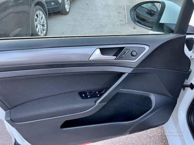 VOLKSWAGEN Golf 1.4 TGI 5p. Comfortline BlueMoti