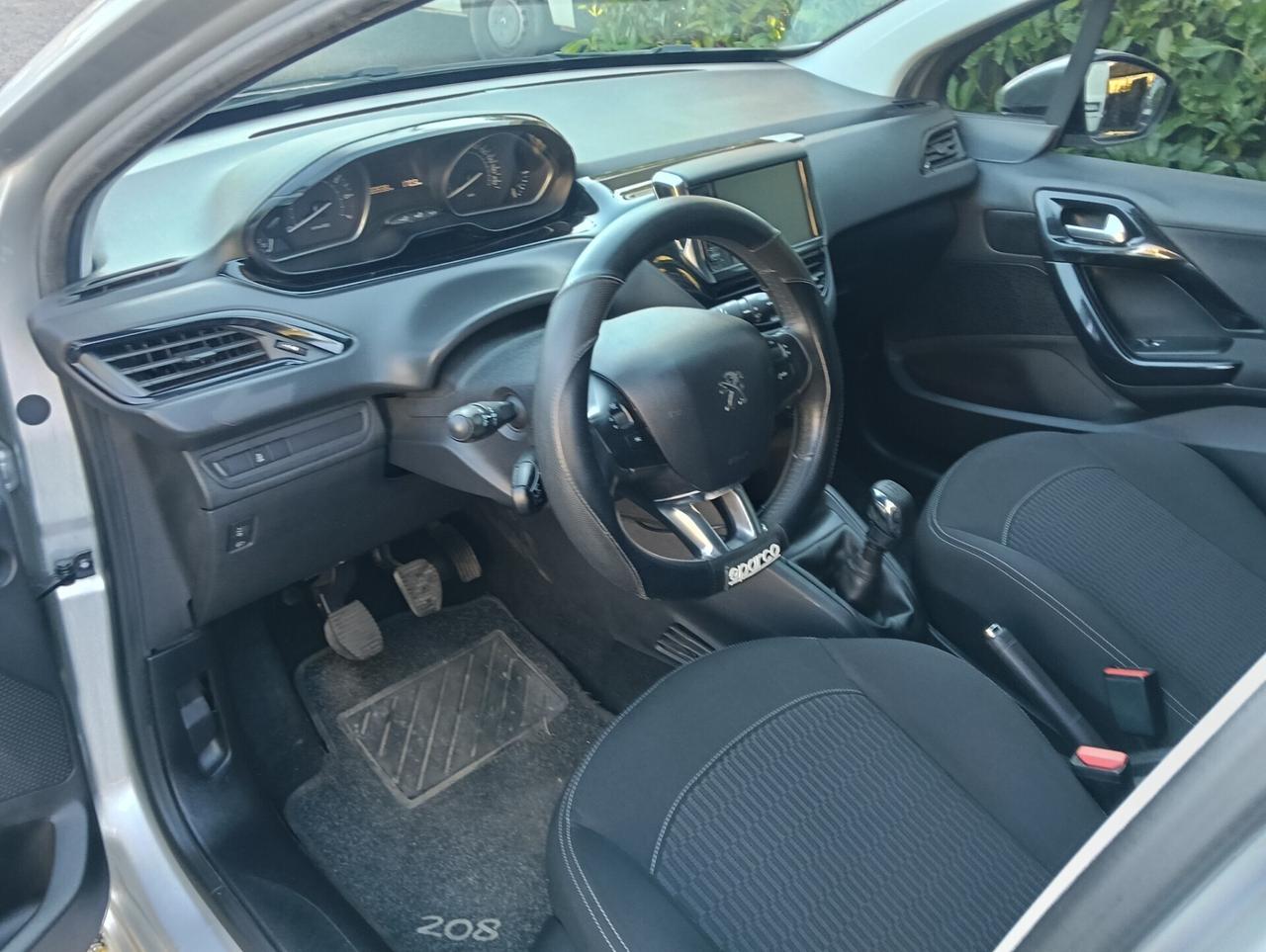 Peugeot 208 PureTech 82 5 porte Allure