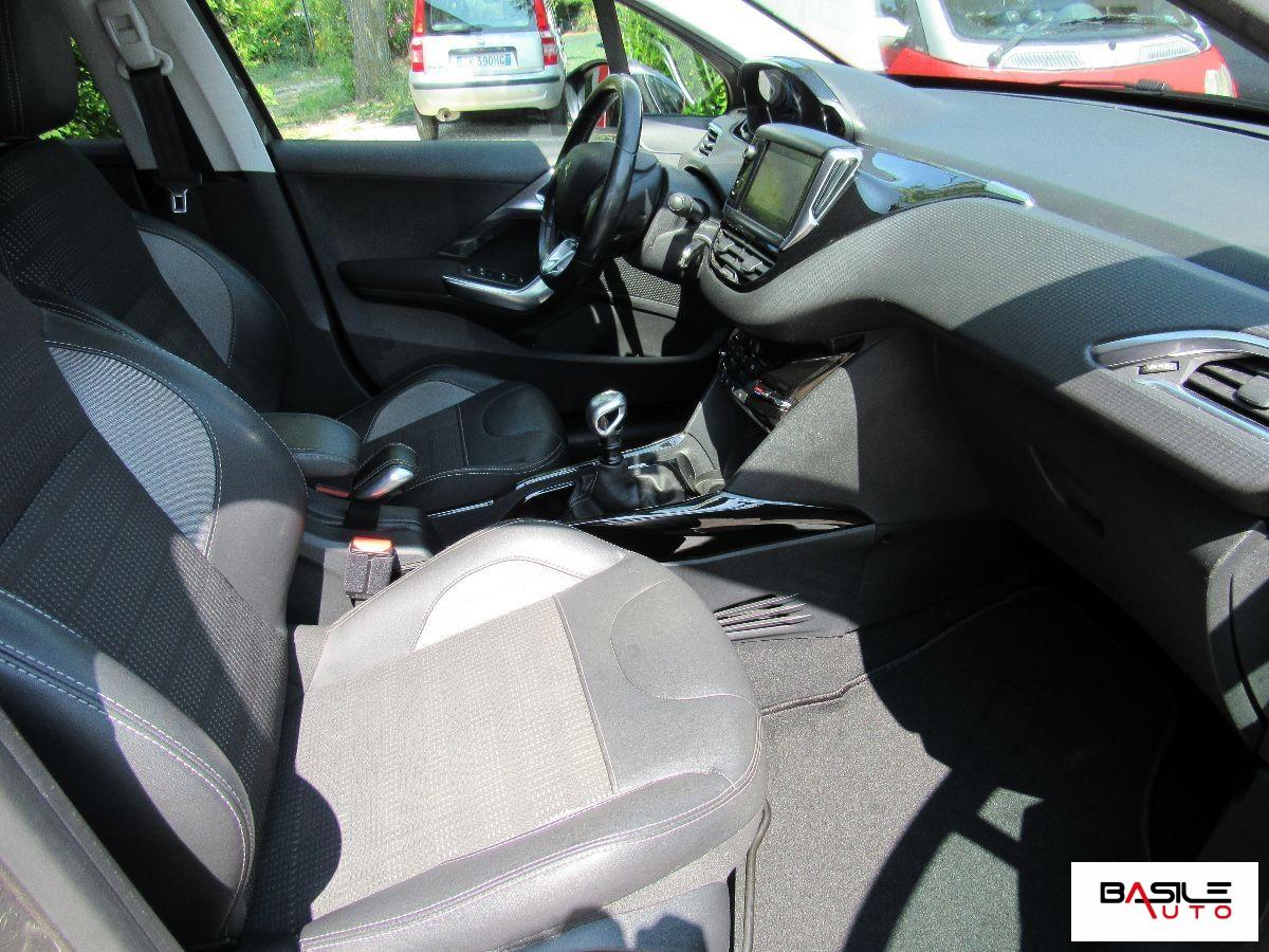 PEUGEOT - 2008 - BlueHDi 100 Black Matt